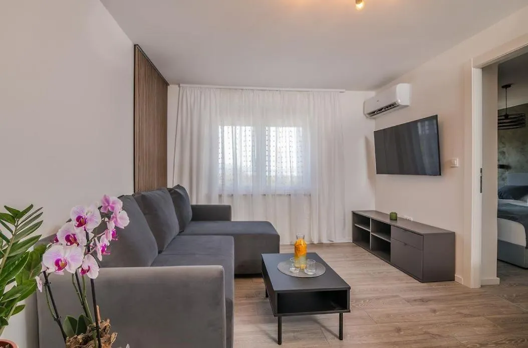 Restaurant & Rooms Nino Porat  Affittacamere Porat (Krk)