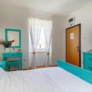 Sansegus Susak